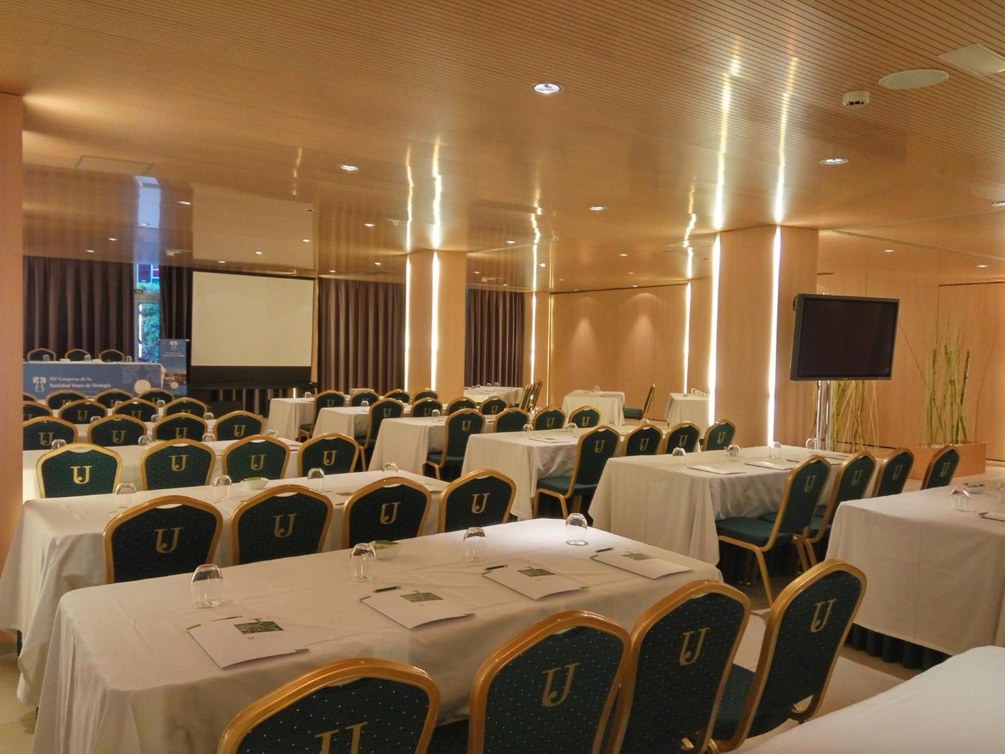 Hotel Jardines De Uleta Suites Vitoria-Gasteiz Luaran gambar