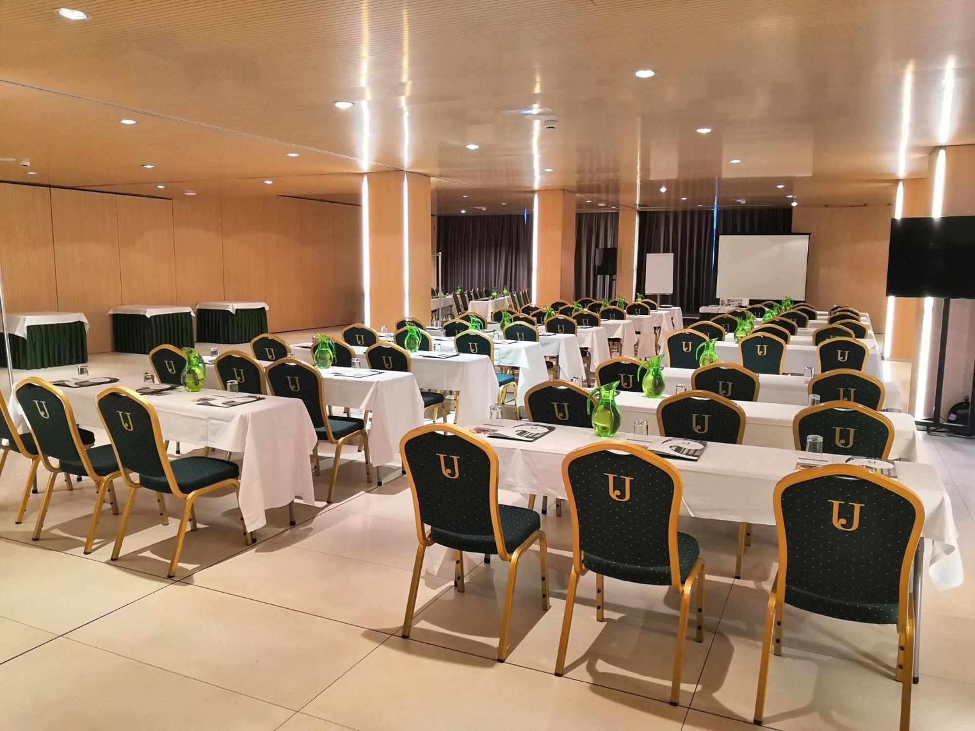 Hotel Jardines De Uleta Suites Vitoria-Gasteiz Luaran gambar