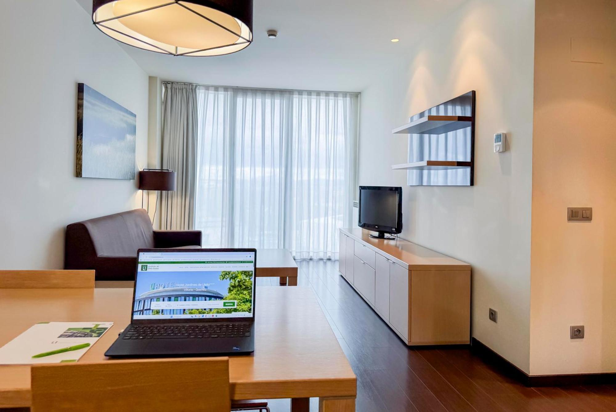 Hotel Jardines De Uleta Suites Vitoria-Gasteiz Luaran gambar
