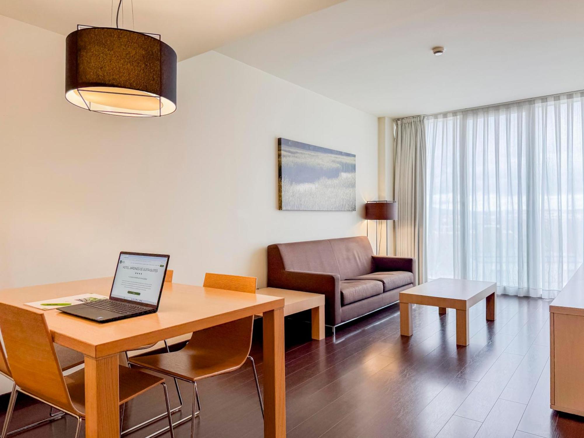Hotel Jardines De Uleta Suites Vitoria-Gasteiz Luaran gambar