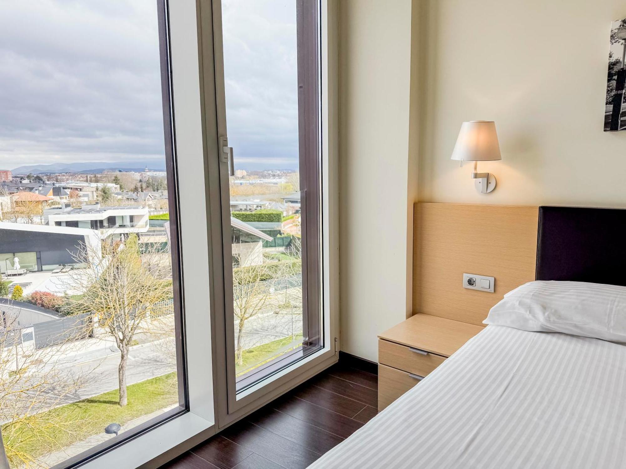 Hotel Jardines De Uleta Suites Vitoria-Gasteiz Luaran gambar